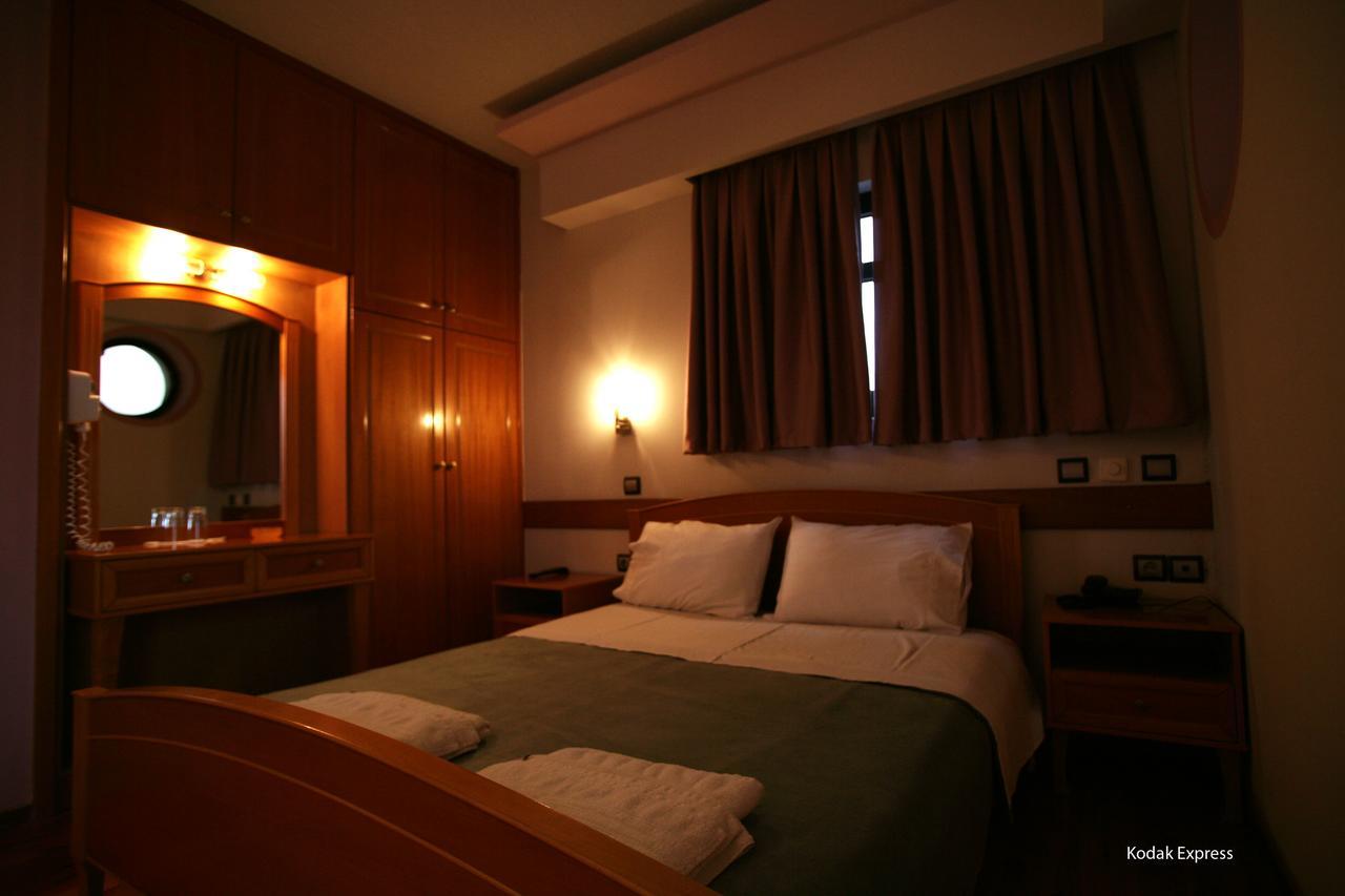 Elikonio Hotel Ajía Ána Kültér fotó