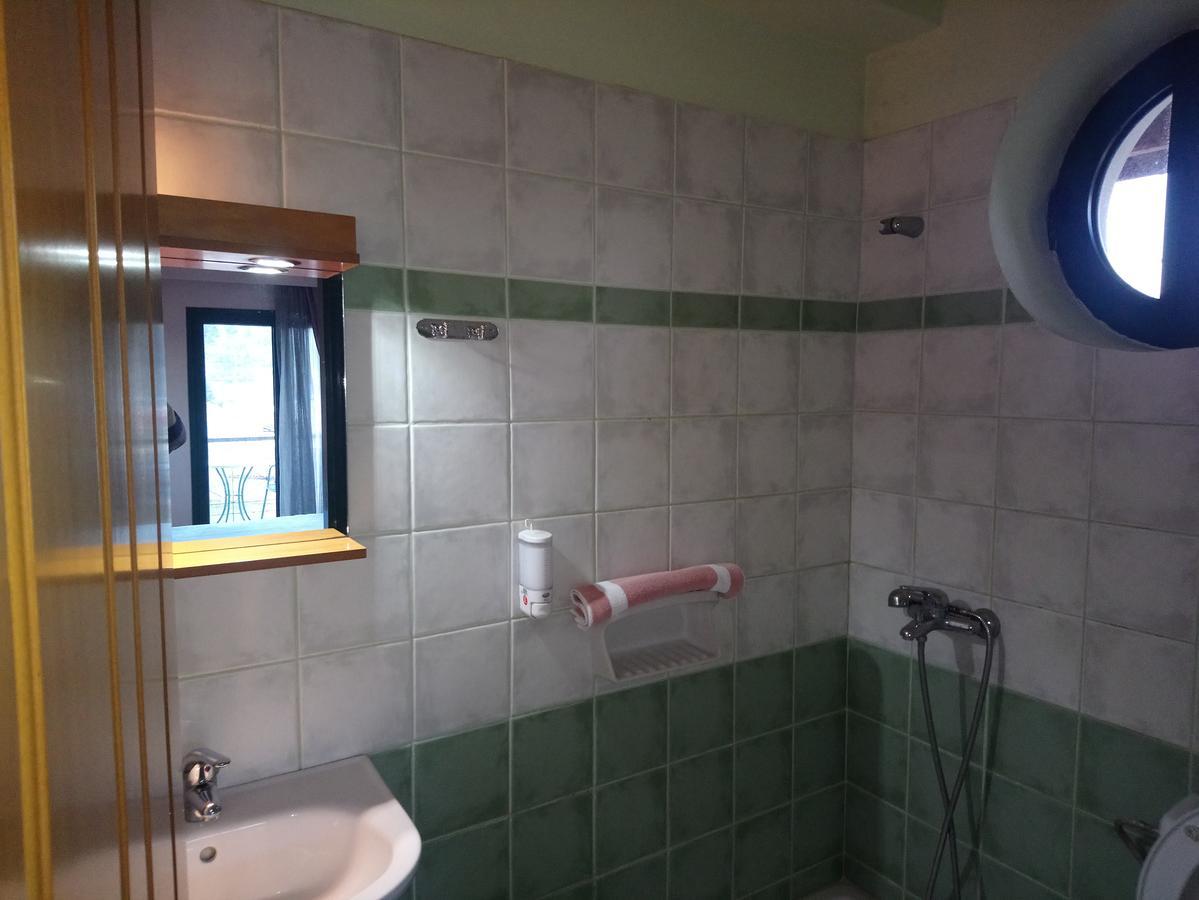 Elikonio Hotel Ajía Ána Kültér fotó