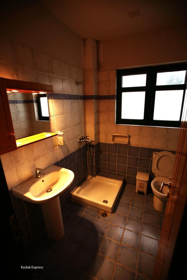 Elikonio Hotel Ajía Ána Kültér fotó